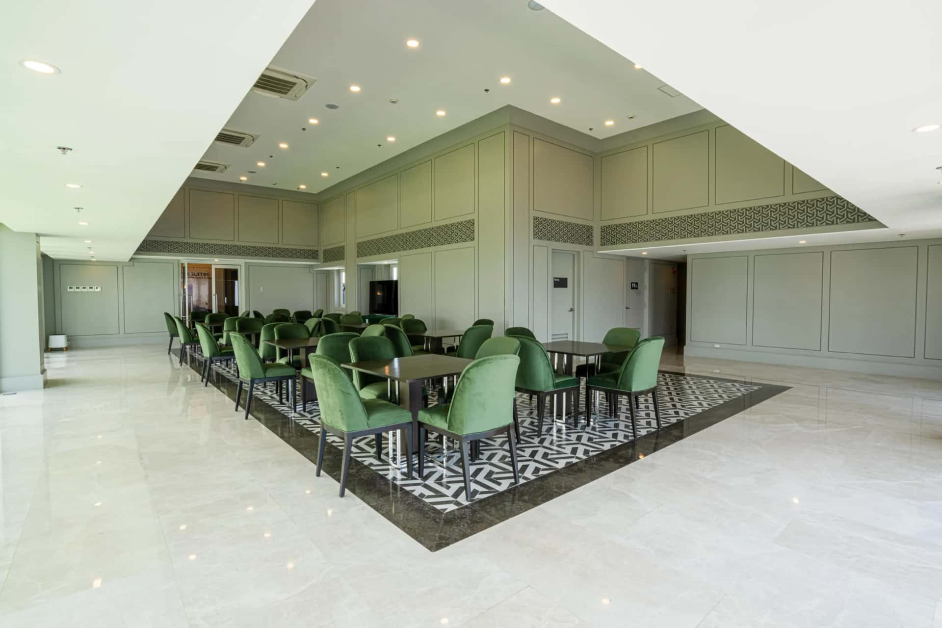 The Residences Torre Lorenzo Malate gallery image 9