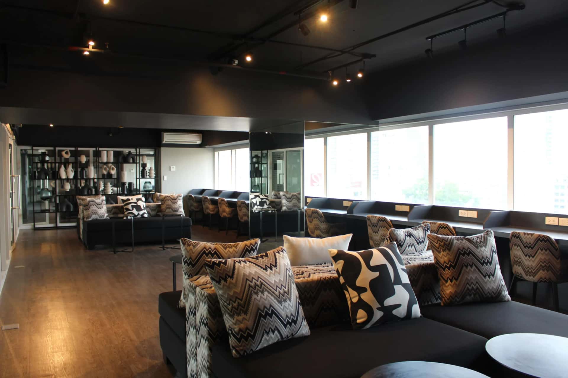 The Suites Torre Lorenzo Malate gallery image 4