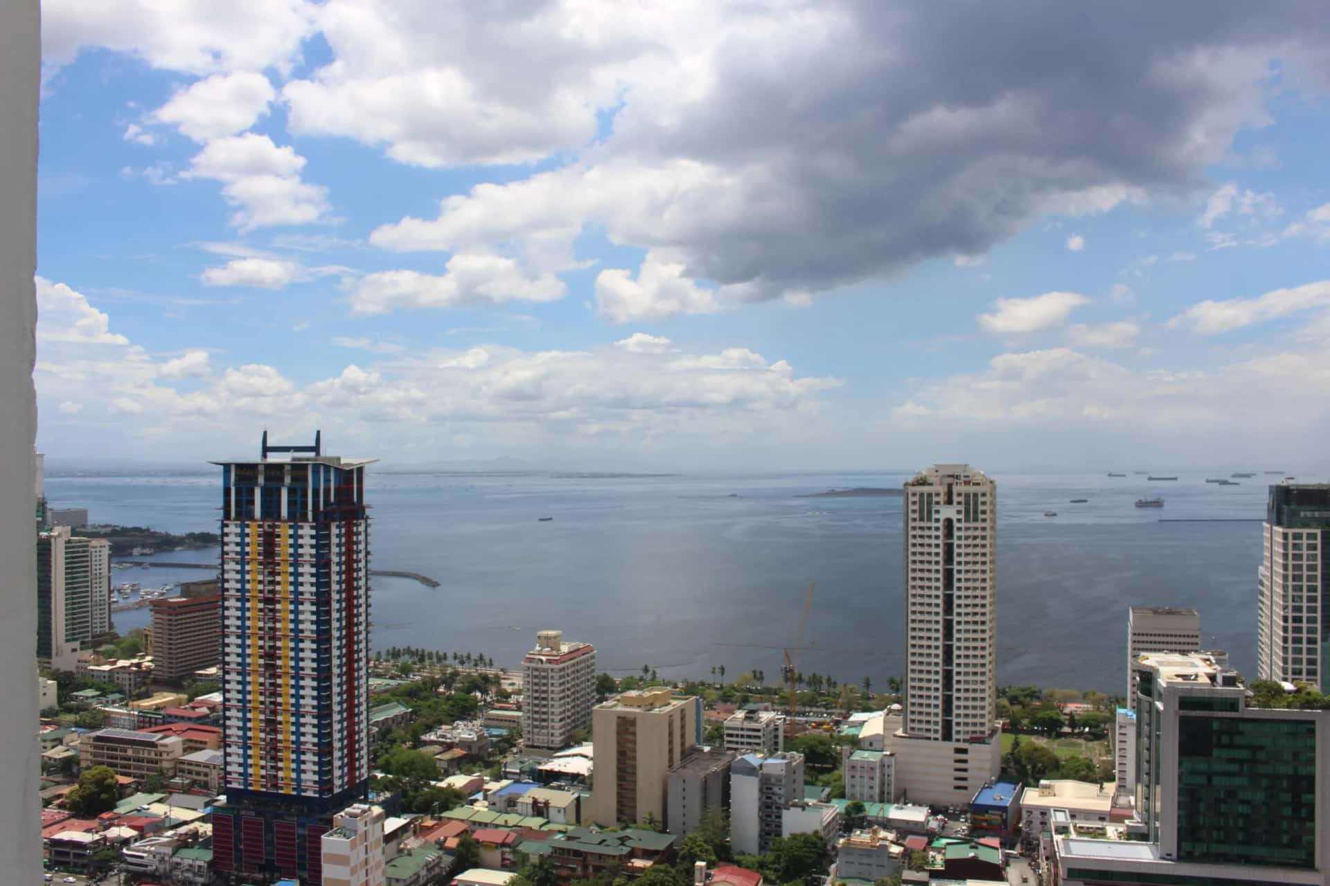 The Residences Torre Lorenzo Malate gallery image 5