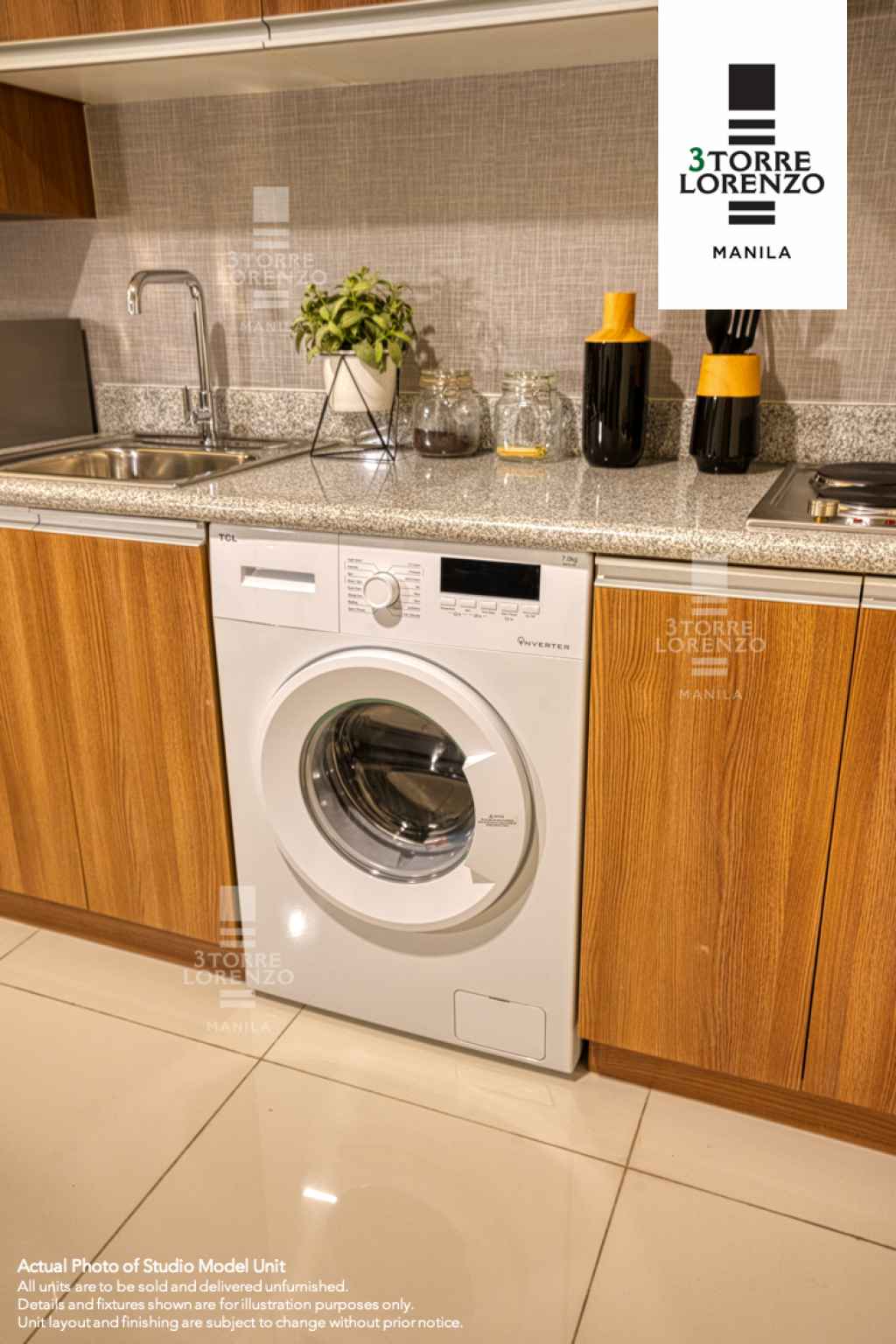 a kitchenette equipped with washing machine at 3Torre Lorenzo